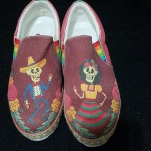 Day of the Dead slip on shoes size 10 (41)